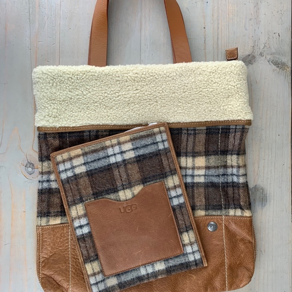 UGG Handbags - UGG CAMERON BOOKBAG TOTE AND IPAD SLEEVE SET